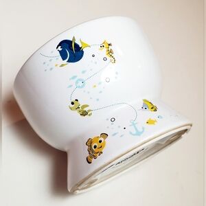 Pixar Finding Nemo Short Shape Non-Skid Elevated Ceramic 1 Cup Cat Bowl